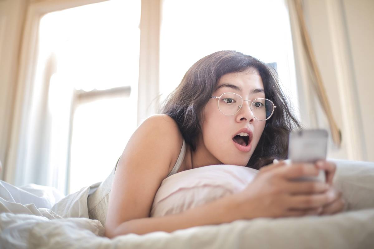 Qué es el Síndrome de FOMO, sus peligros y cómo superarlo